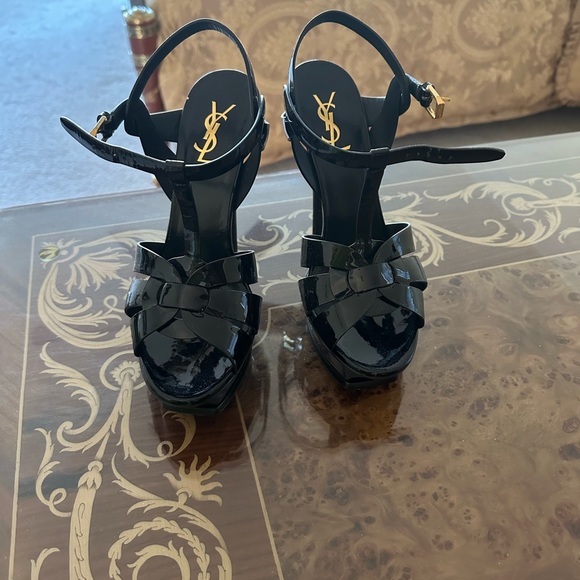 Saint Laurent Black Patent Platform Sandals - Picture 2 of 3